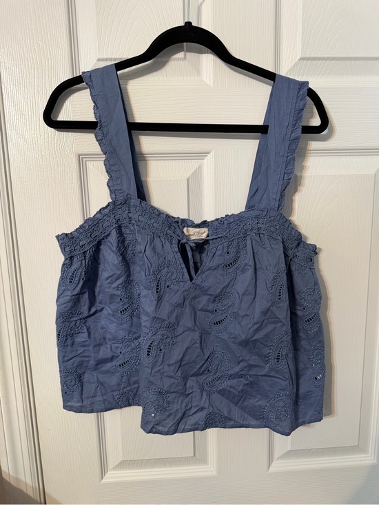 Universal Thread Tops - Universal Thread Blue Embroidered Eyelet Crop Tank